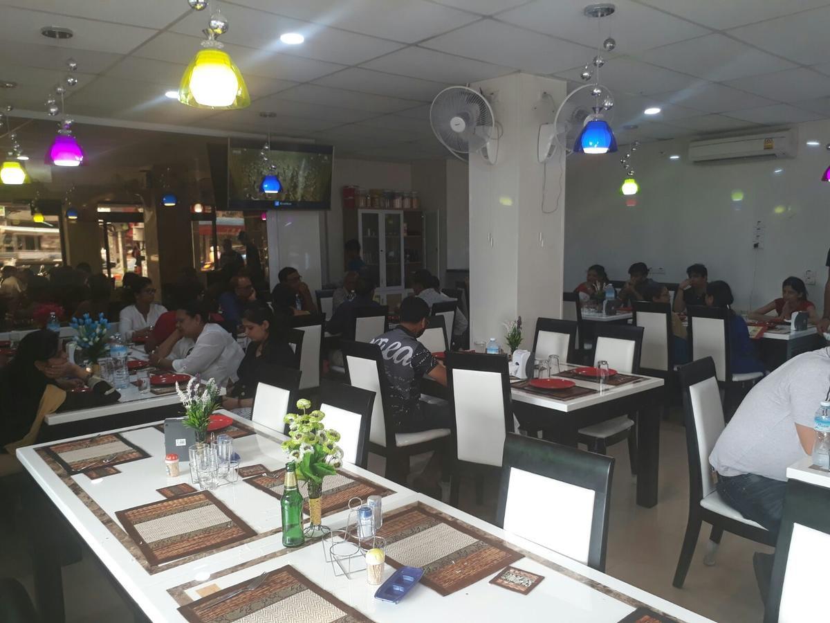 Hari Om Delhi Darbar Pattaya Exterior foto
